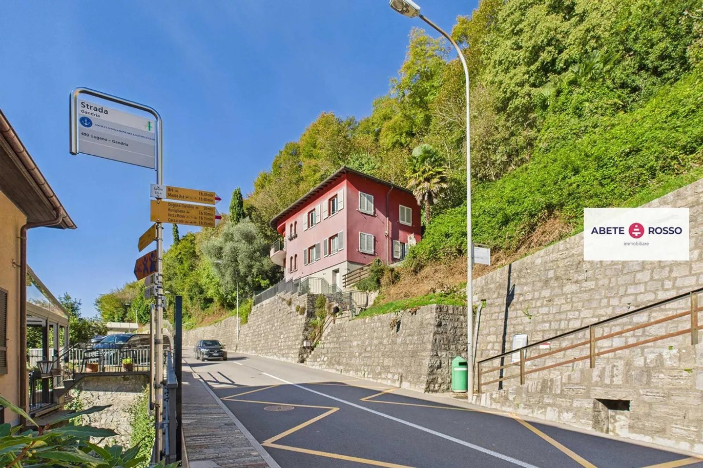 Semi-detached house with 2 apartments overlooking Lake Lugano - Photo 16 of 18