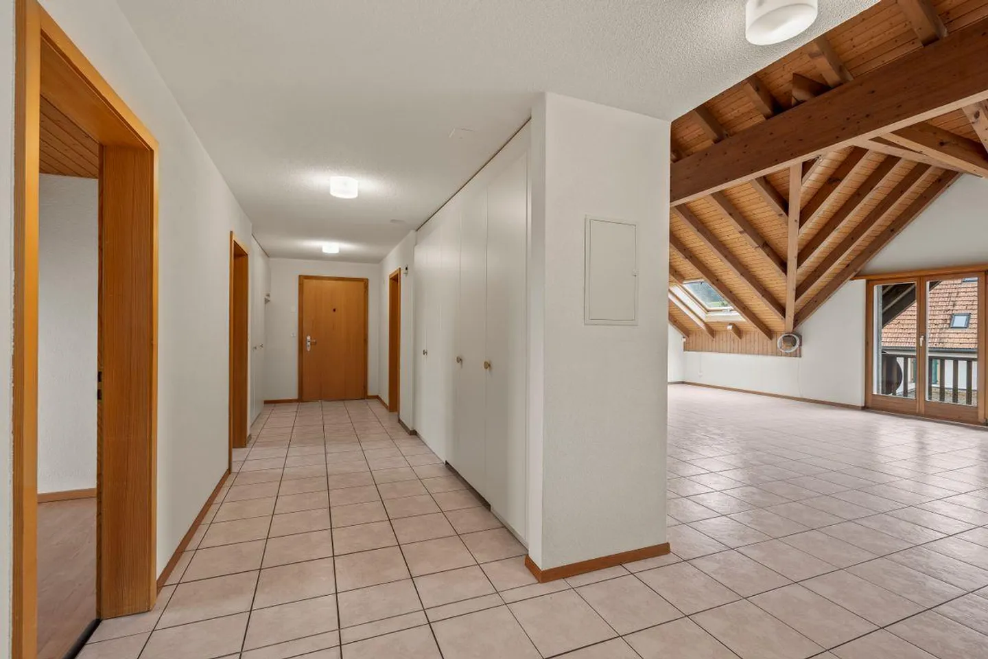 NoSta Real Estate AG - Maisonette à prix réduit - Beaucoup d'espace à petit prix ! - Photo 5 sur 13