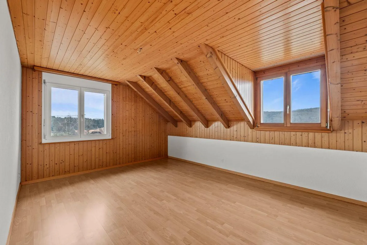 NoSta Real Estate AG - Maisonette à prix réduit - Beaucoup d'espace à petit prix ! - Photo 7 sur 13