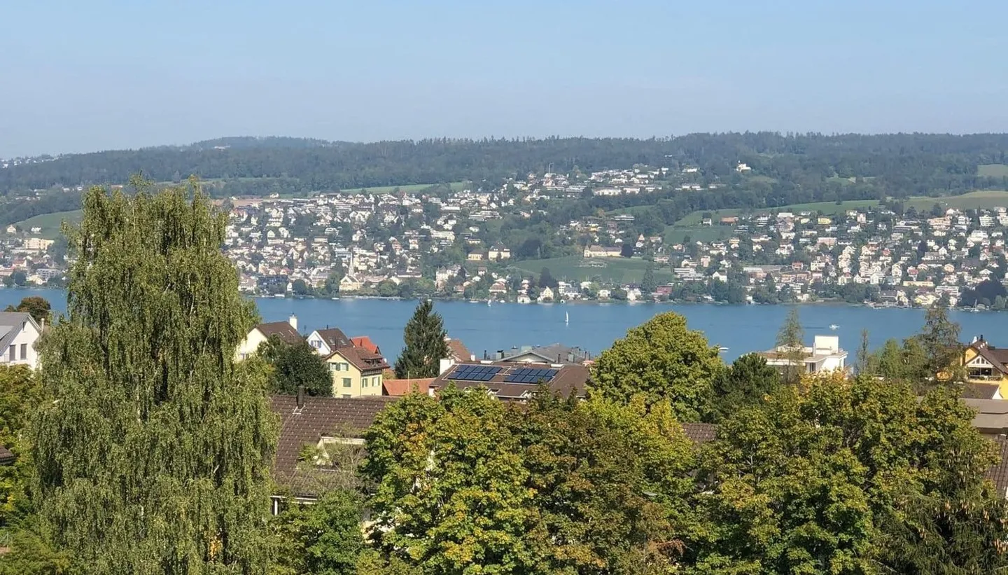 Uffici luminosi e sviluppati con vista per un lavoro ispiratore - Foto 2 di 10