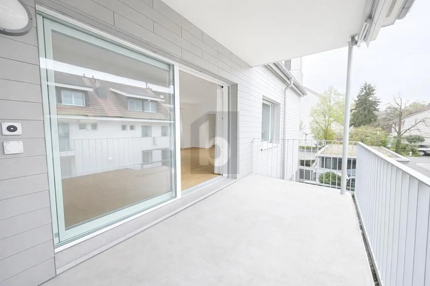 Modernes Apartment mit Balkon - Foto 1 von 6