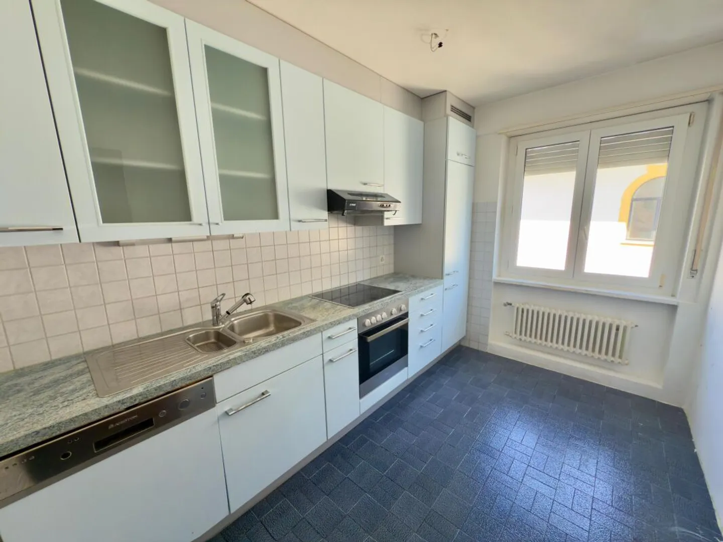 Helle Wohnung mit atemberaubendem Blick - Foto 2 von 7