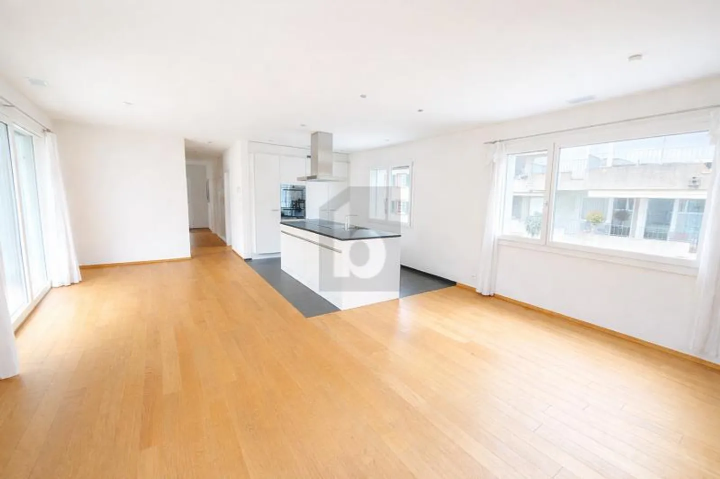 Modernes Apartment mit Balkon - Foto 4 von 6