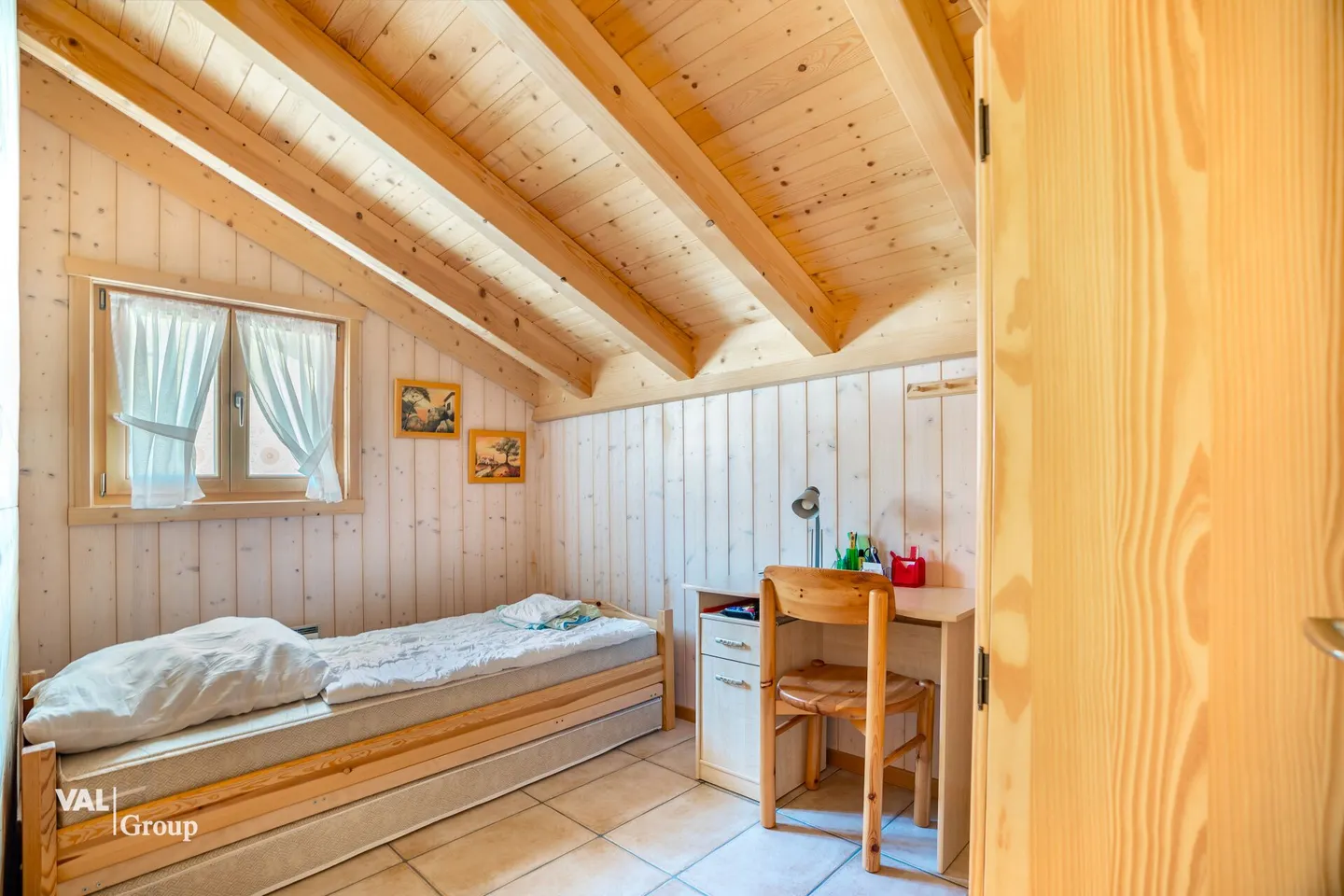 Chalet de vacances avec vue, deux appartements et une étable avec potentiel - Photo 16 sur 37