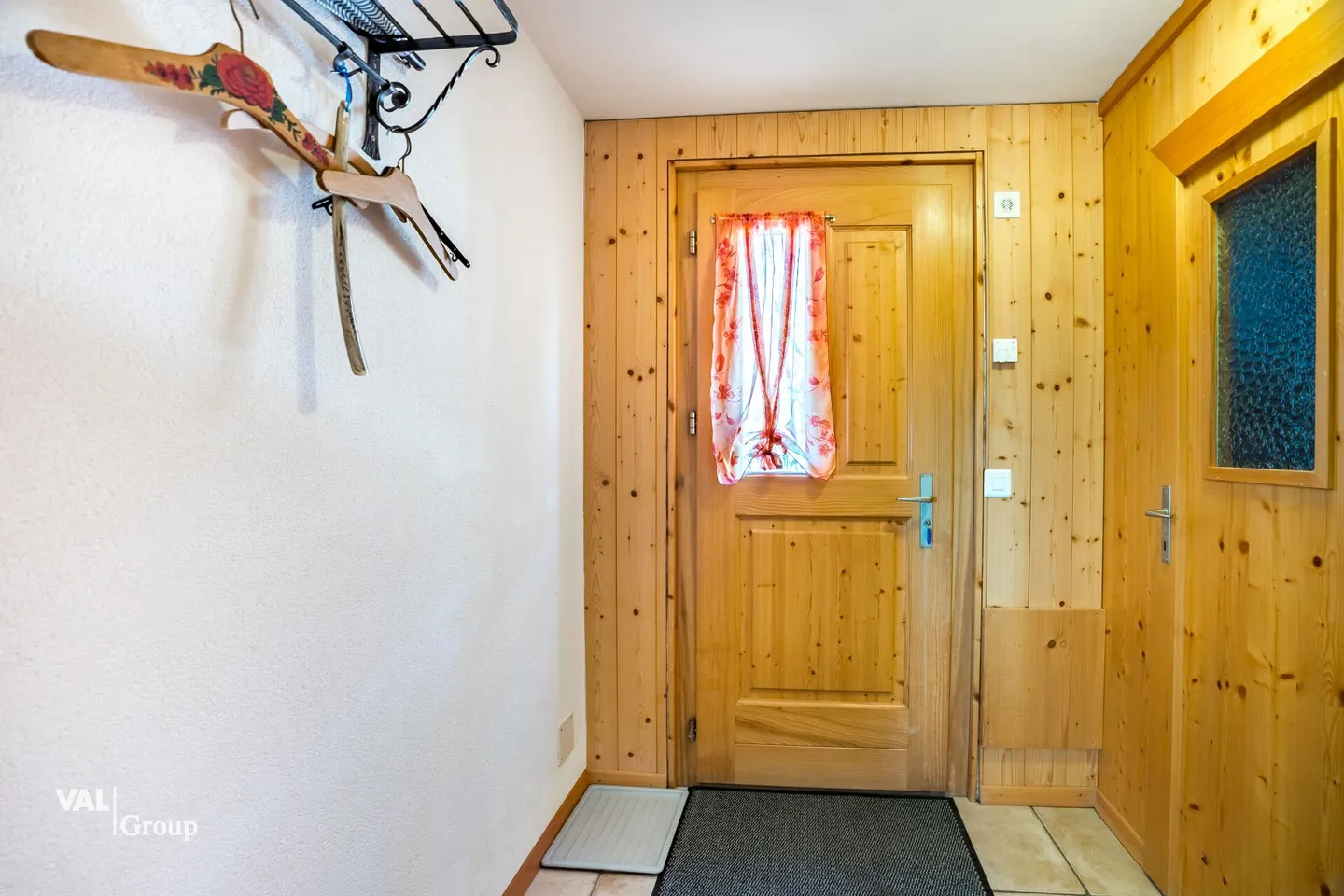 Chalet de vacances avec vue, deux appartements et une étable avec potentiel - Photo 19 sur 37