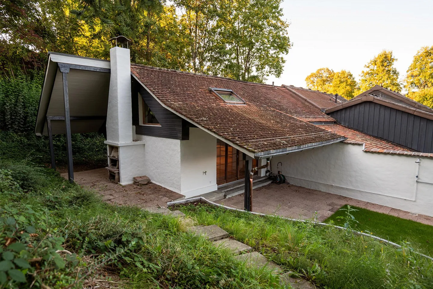 Sezione di casa affascinante con bellissimo giardino e terrazza - Foto 1 di 12