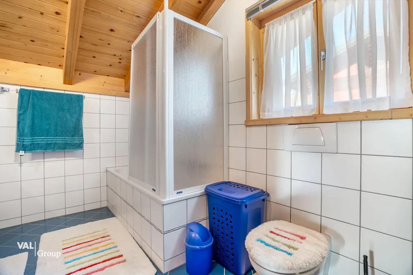 Chalet de vacances avec vue, deux appartements et une étable avec potentiel - Photo 18 sur 37