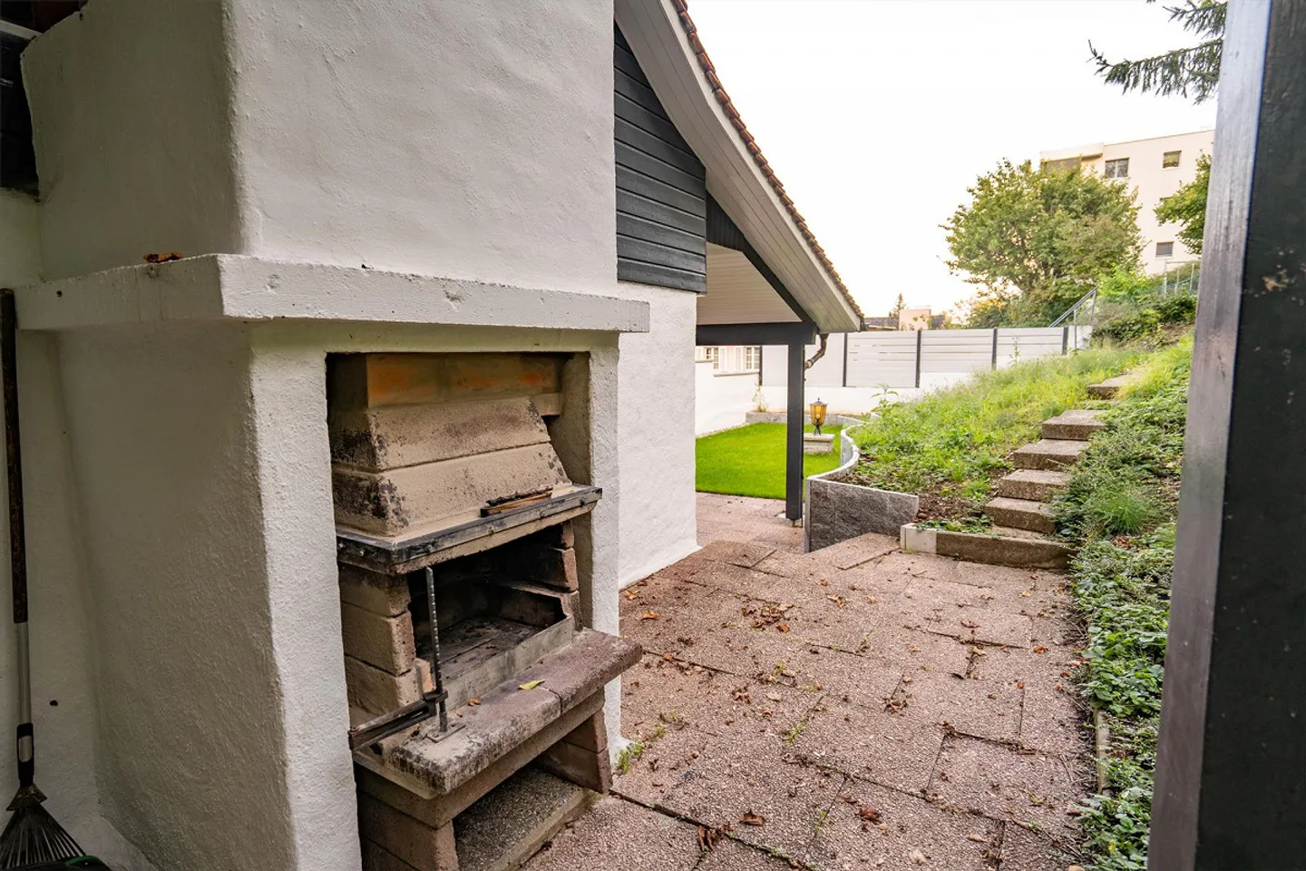 Sezione di casa affascinante con bellissimo giardino e terrazza - Foto 5 di 12