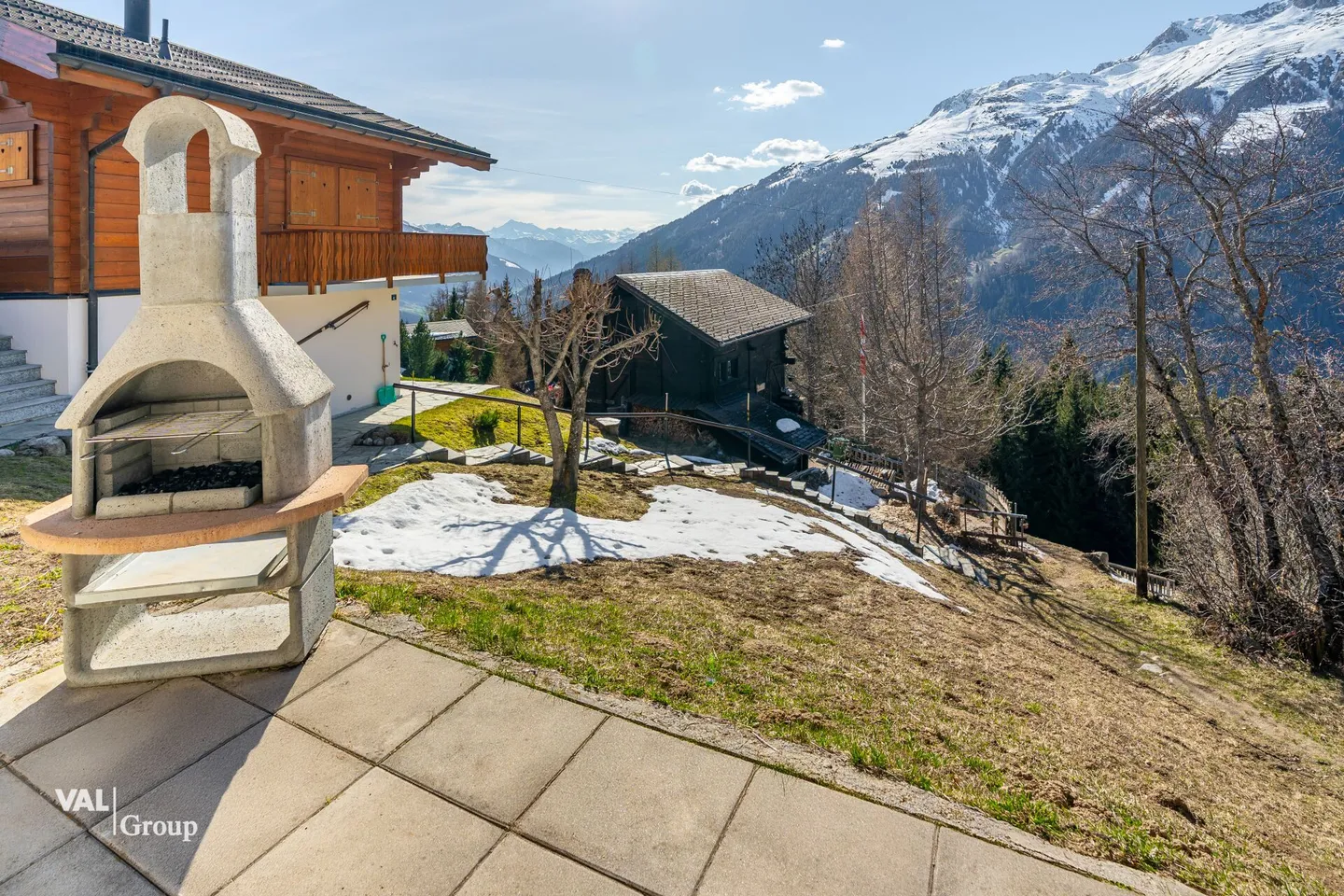 Chalet de vacances avec vue, deux appartements et une étable avec potentiel - Photo 26 sur 37