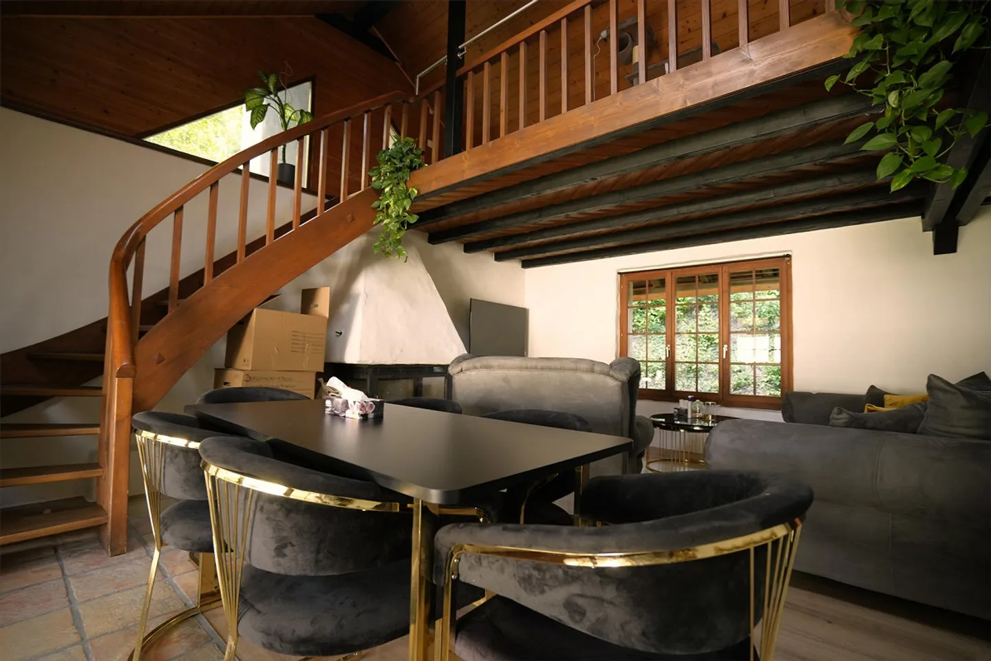 Sezione di casa affascinante con bellissimo giardino e terrazza - Foto 9 di 12