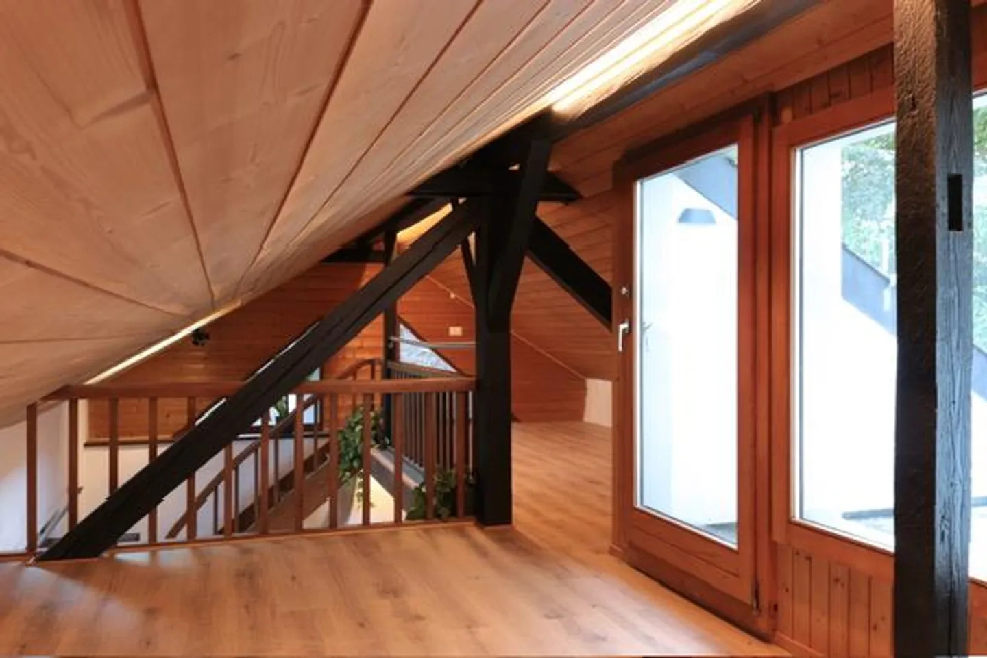 Sezione di casa affascinante con bellissimo giardino e terrazza - Foto 10 di 12