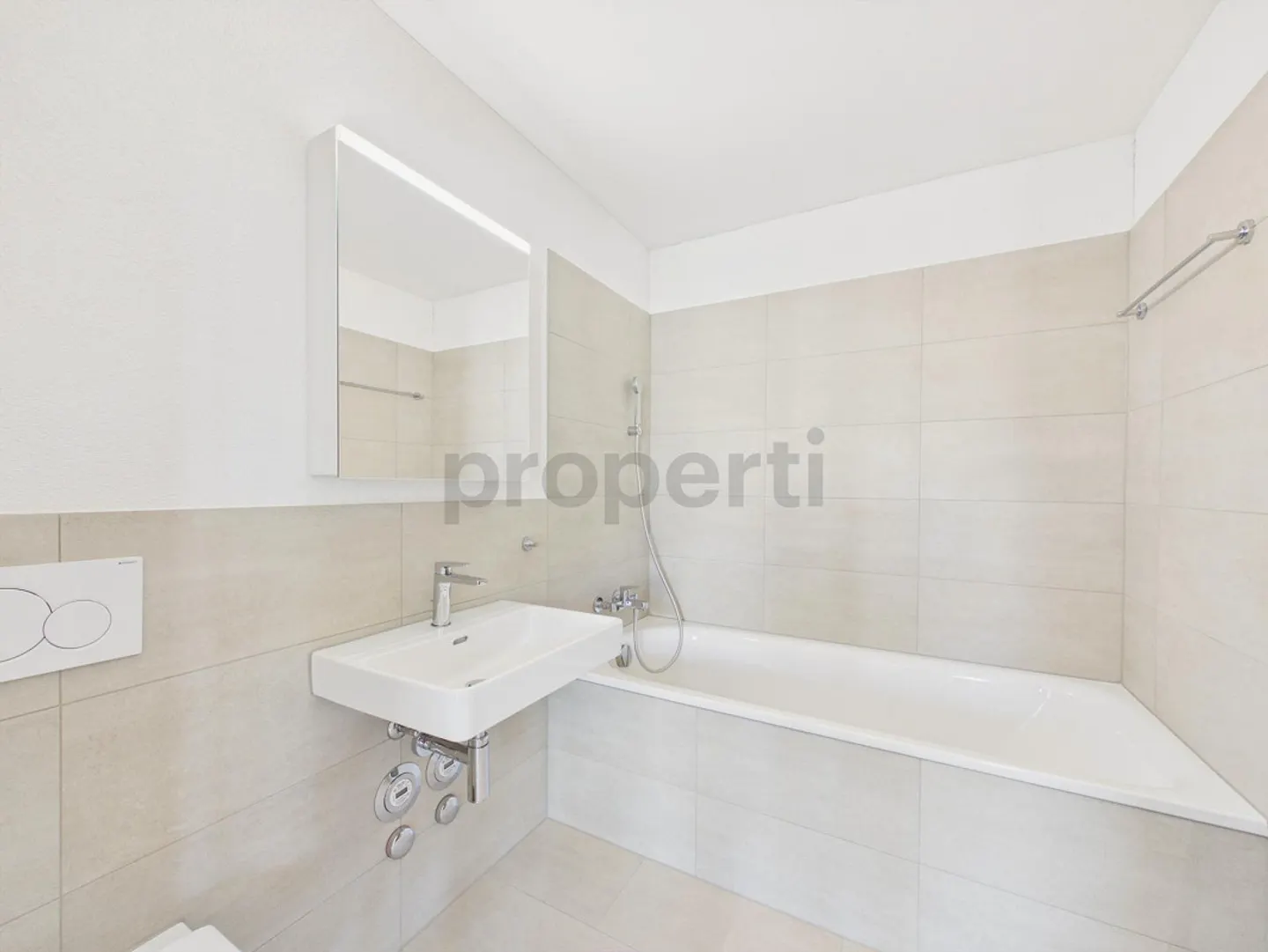 Balcone soleggiato, standard Minergie, ascensore e perfetta connessione ai mezzi pubblici! - Foto 5 di 7
