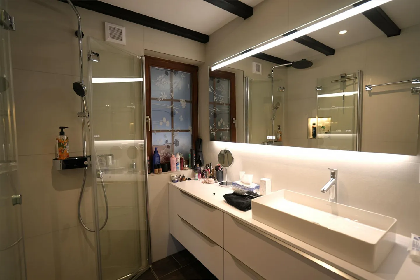 Sezione di casa affascinante con bellissimo giardino e terrazza - Foto 7 di 12