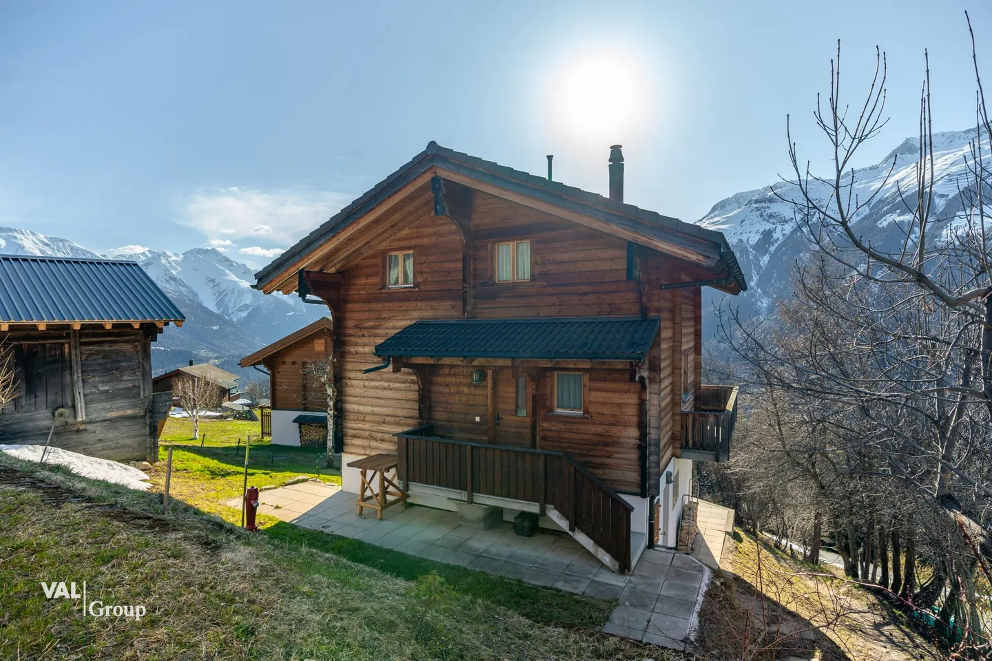 Chalet de vacances avec vue, deux appartements et une étable avec potentiel - Photo 33 sur 37