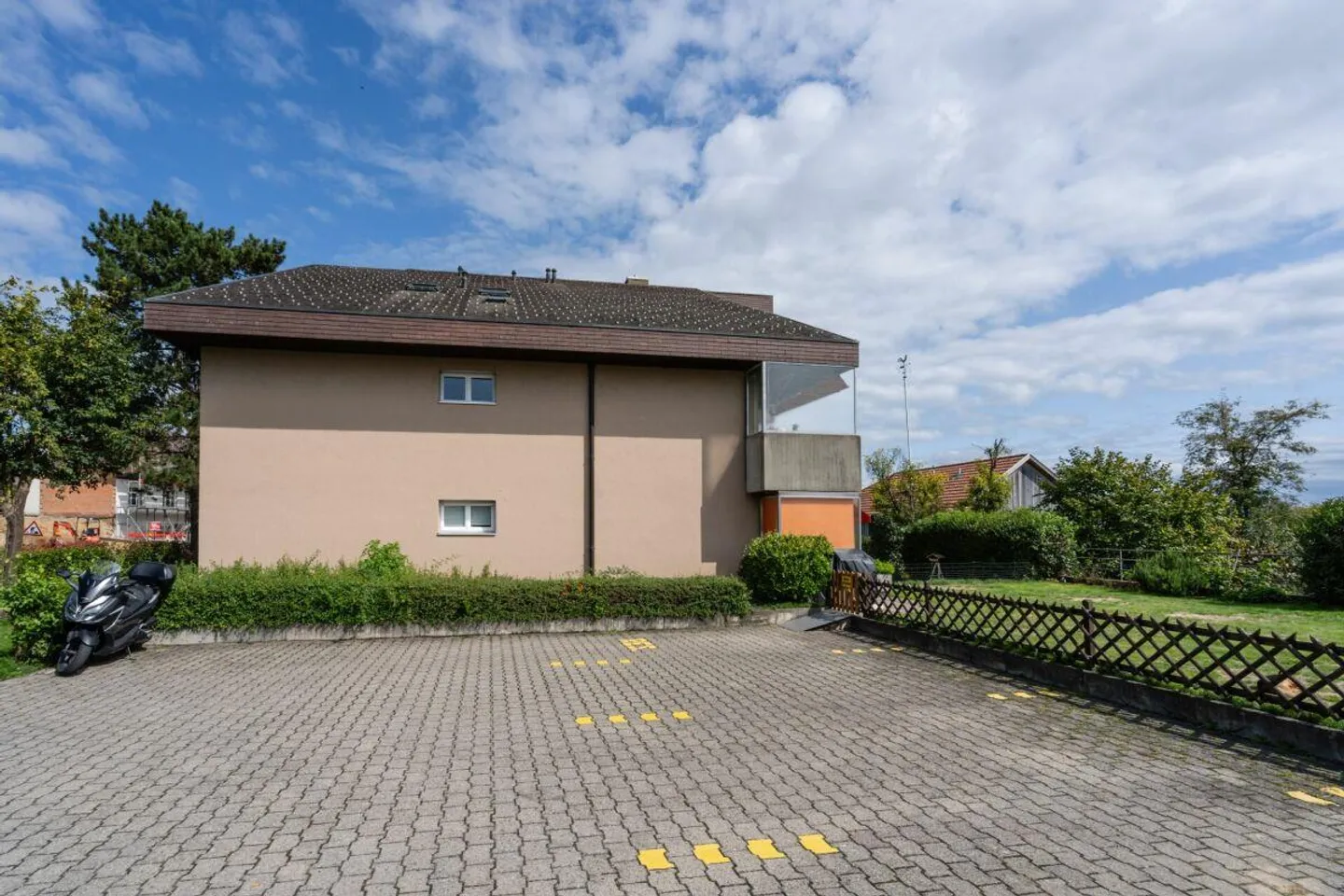 4.5-room apartment with balcony and parking space - Photo 9 of 10