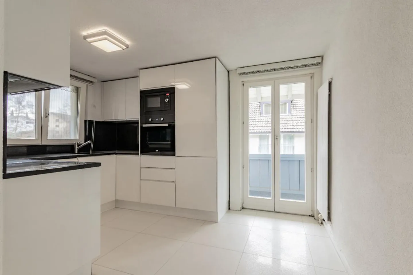 Bright 4.5-room apartment on the 1st floor with large balcony – Walde AG - Photo 4 of 5