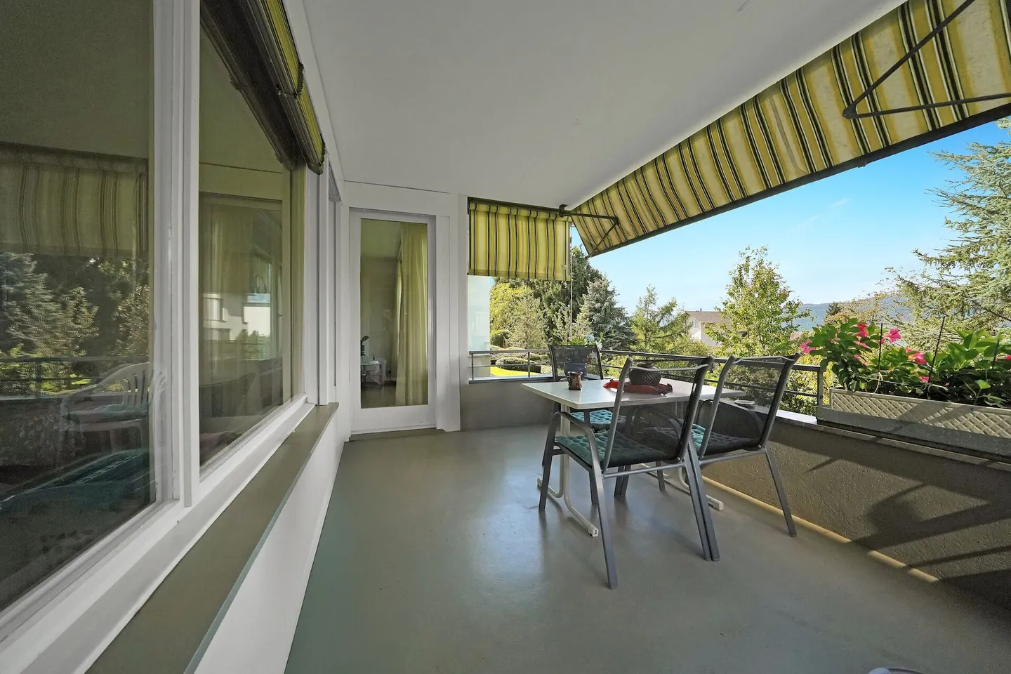 Bellissimo appartamento di 4.5 stanze in una posizione fantastica a Gerolfingen - Foto 9 di 17