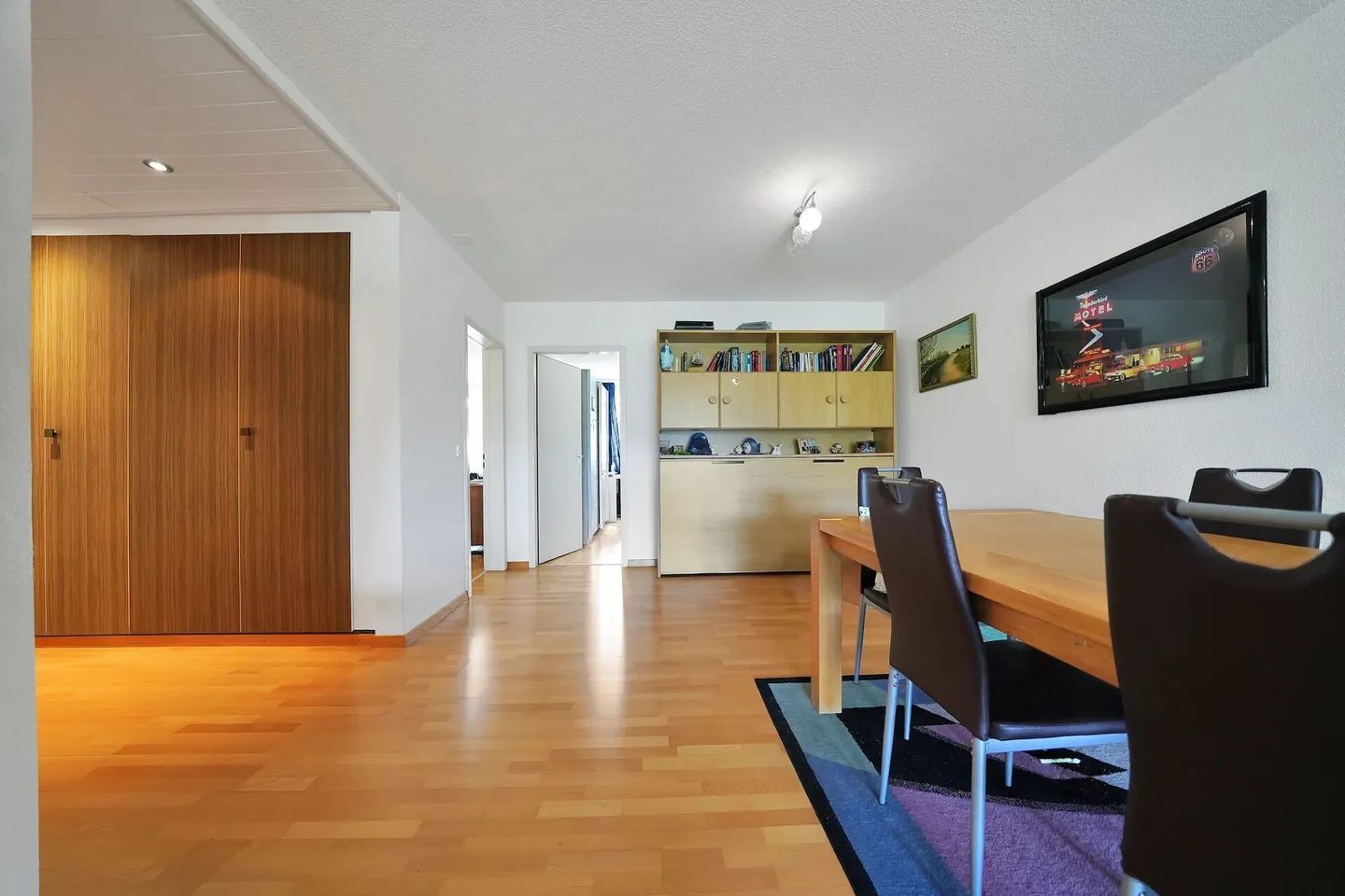 Bellissimo appartamento di 4.5 stanze in una posizione fantastica a Gerolfingen - Foto 5 di 17