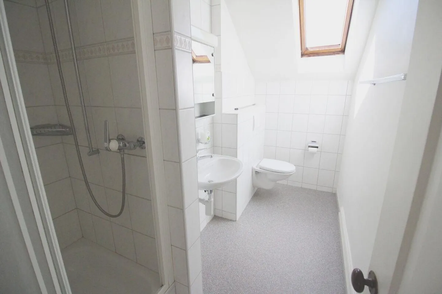 Heimelige Dachwohnung - Foto 6 von 7
