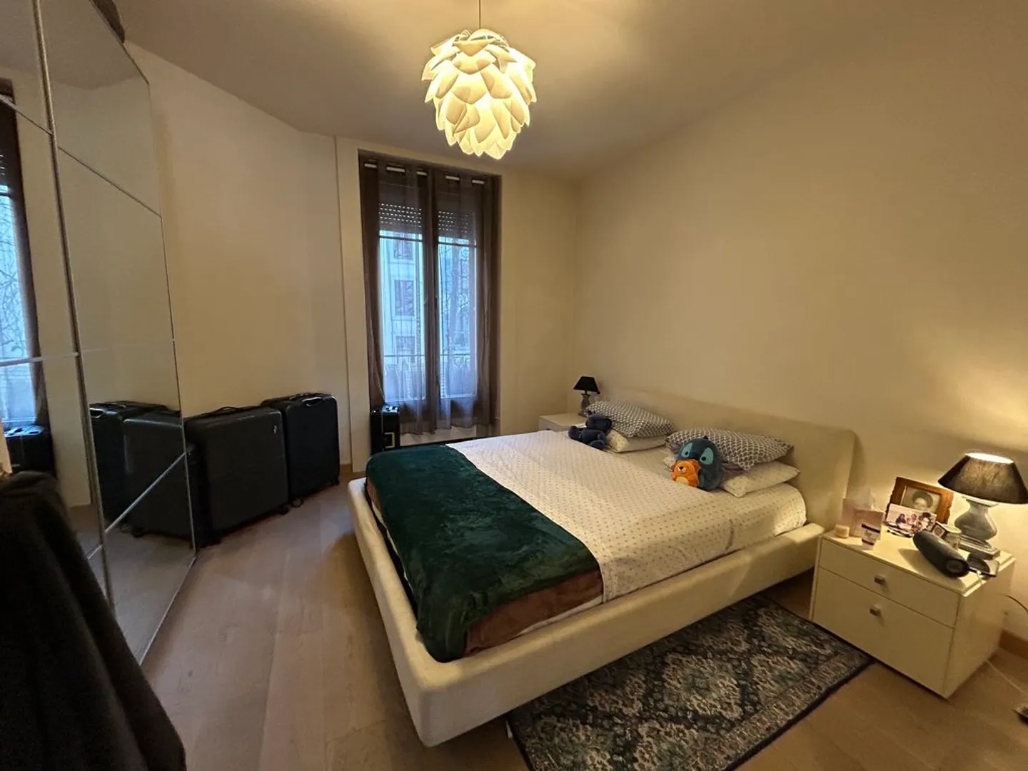 Charming City Center Apartment - Photo 4 of 5