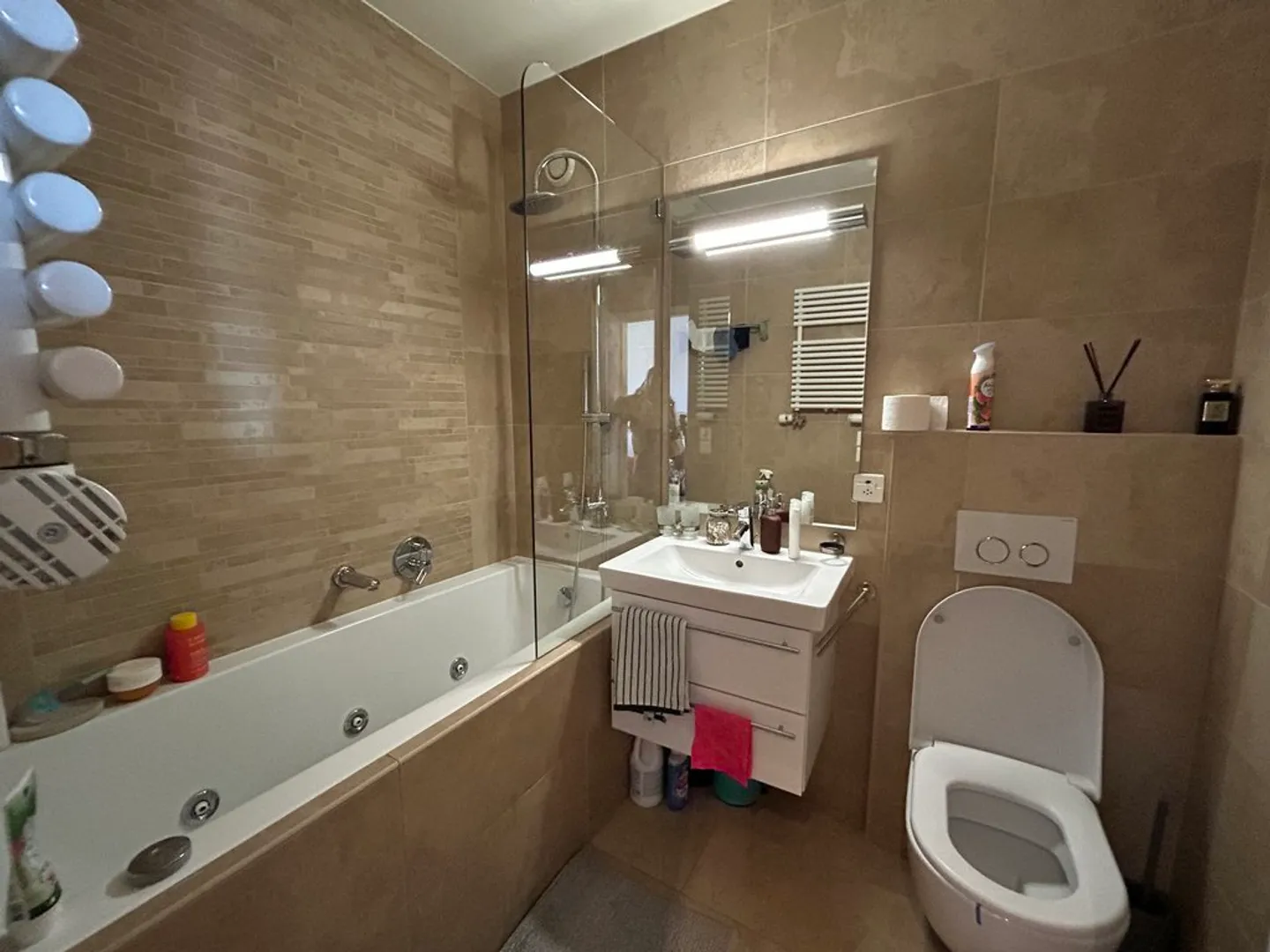 Charming City Center Apartment - Photo 5 of 5