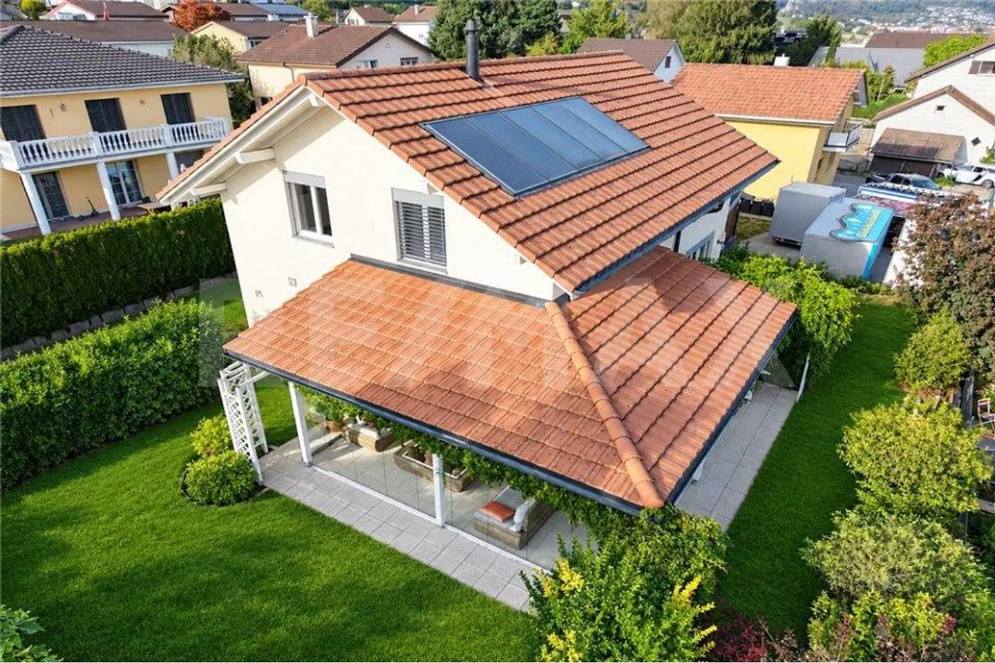 Attractive 4½ Room Single-Family House with Large Conservatory. So... - Photo 4 of 10