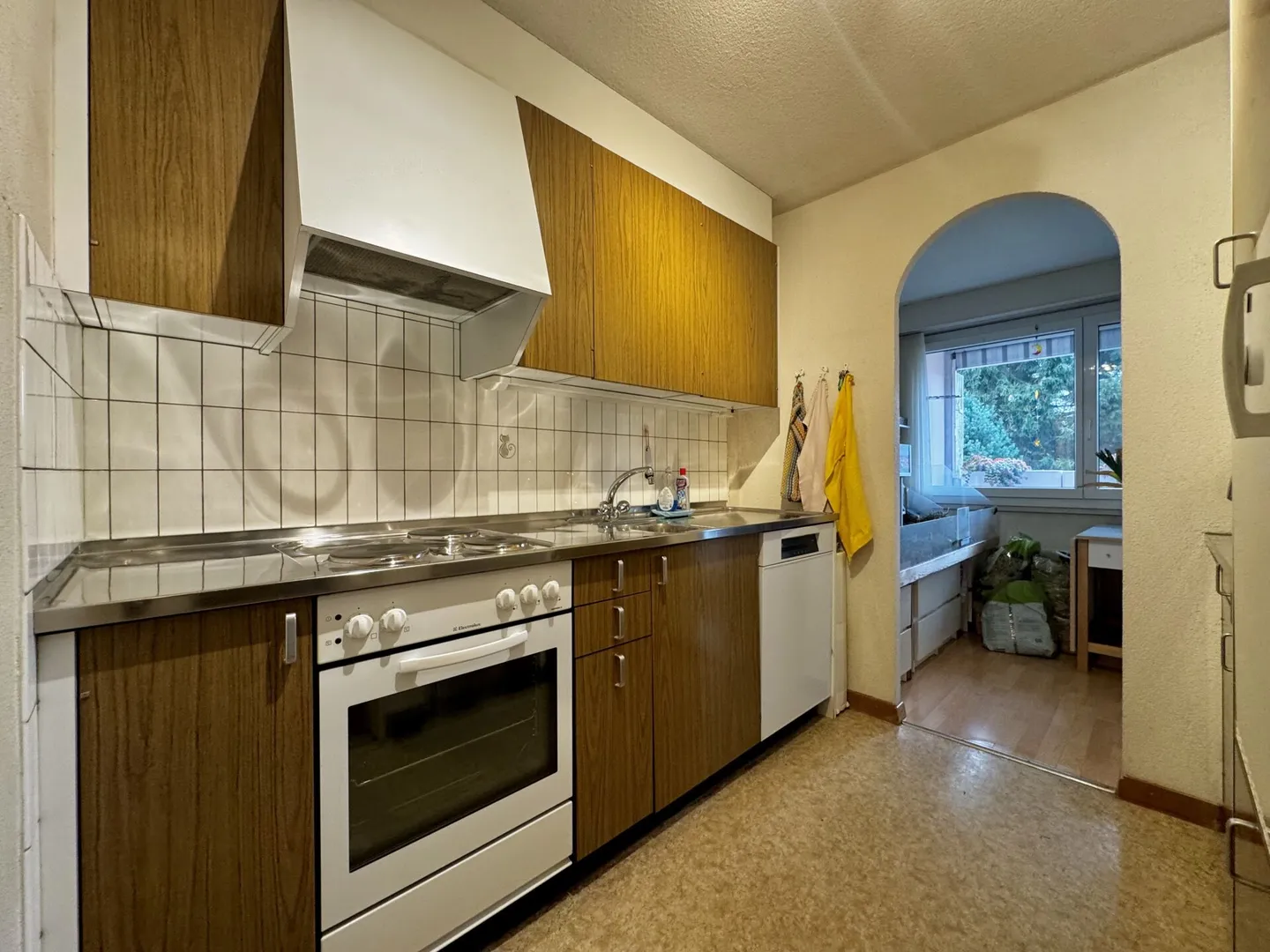 Gemütliche Hochparterrewohnung an ruhiger Lage mit Potenzial - Photo 6 of 11