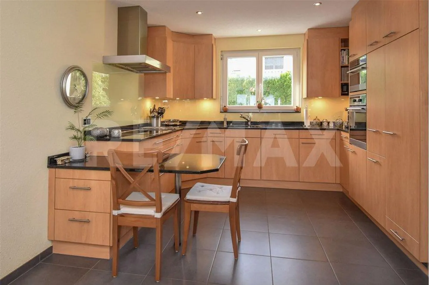 Attractive 4½ Room Single-Family House with Large Conservatory. So... - Photo 5 of 10