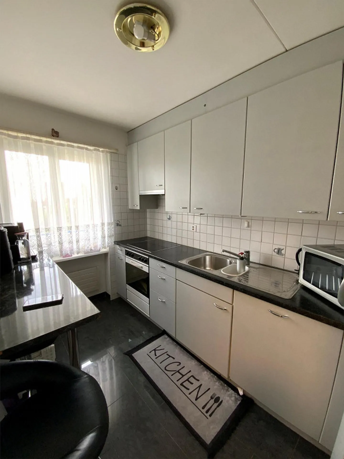 Appartement lumineux de 4 pièces avec balcon dans un emplacement calme à Rorschacherberg - Photo 4 sur 7