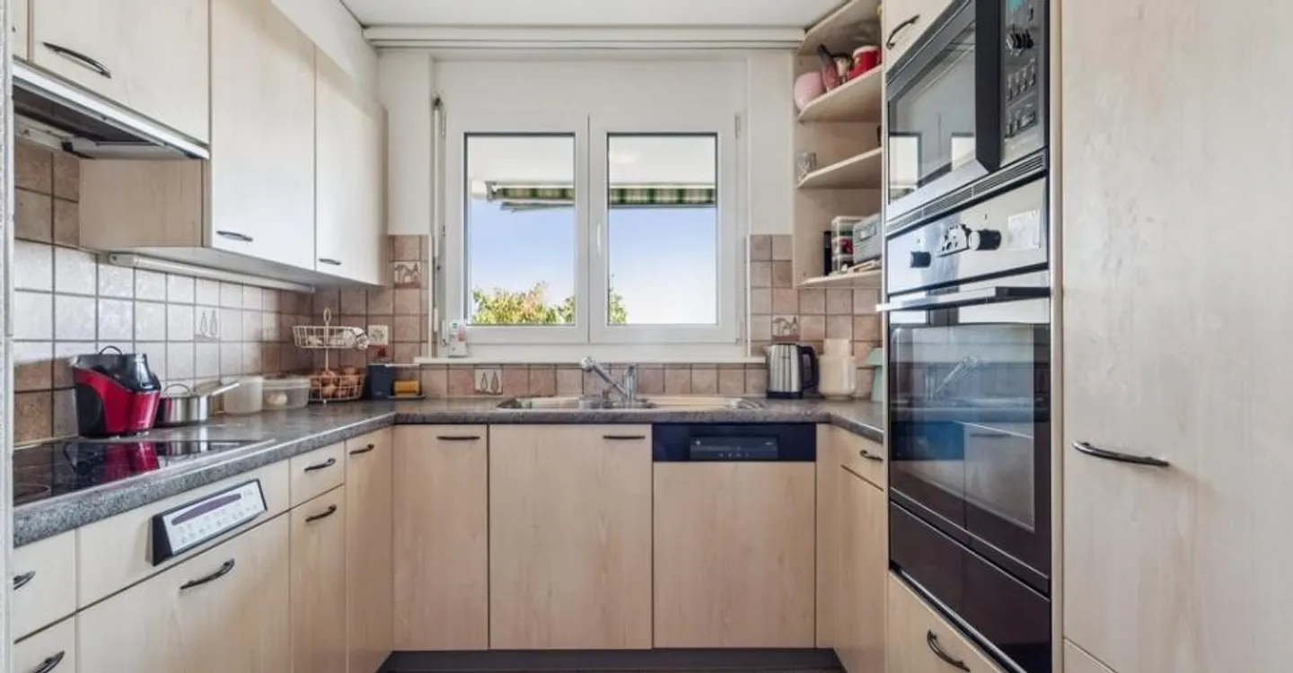 Appartamento di 4,5 locali con balcone e vista sul lago di Neuchâtel - Foto 4 di 9