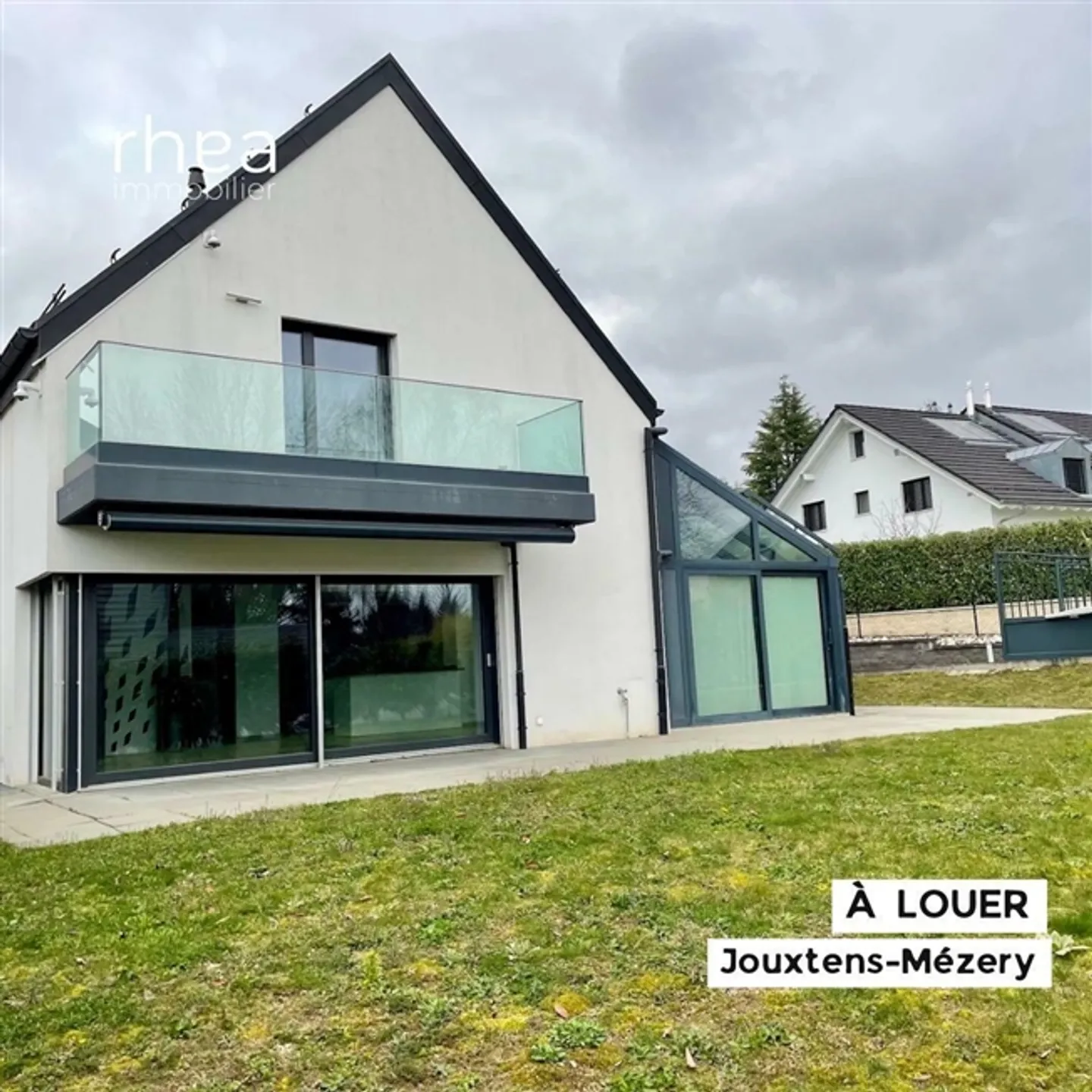 «Prächtige Villa mit 6,5 Zimmern zur Miete» - Photo 1 of 8