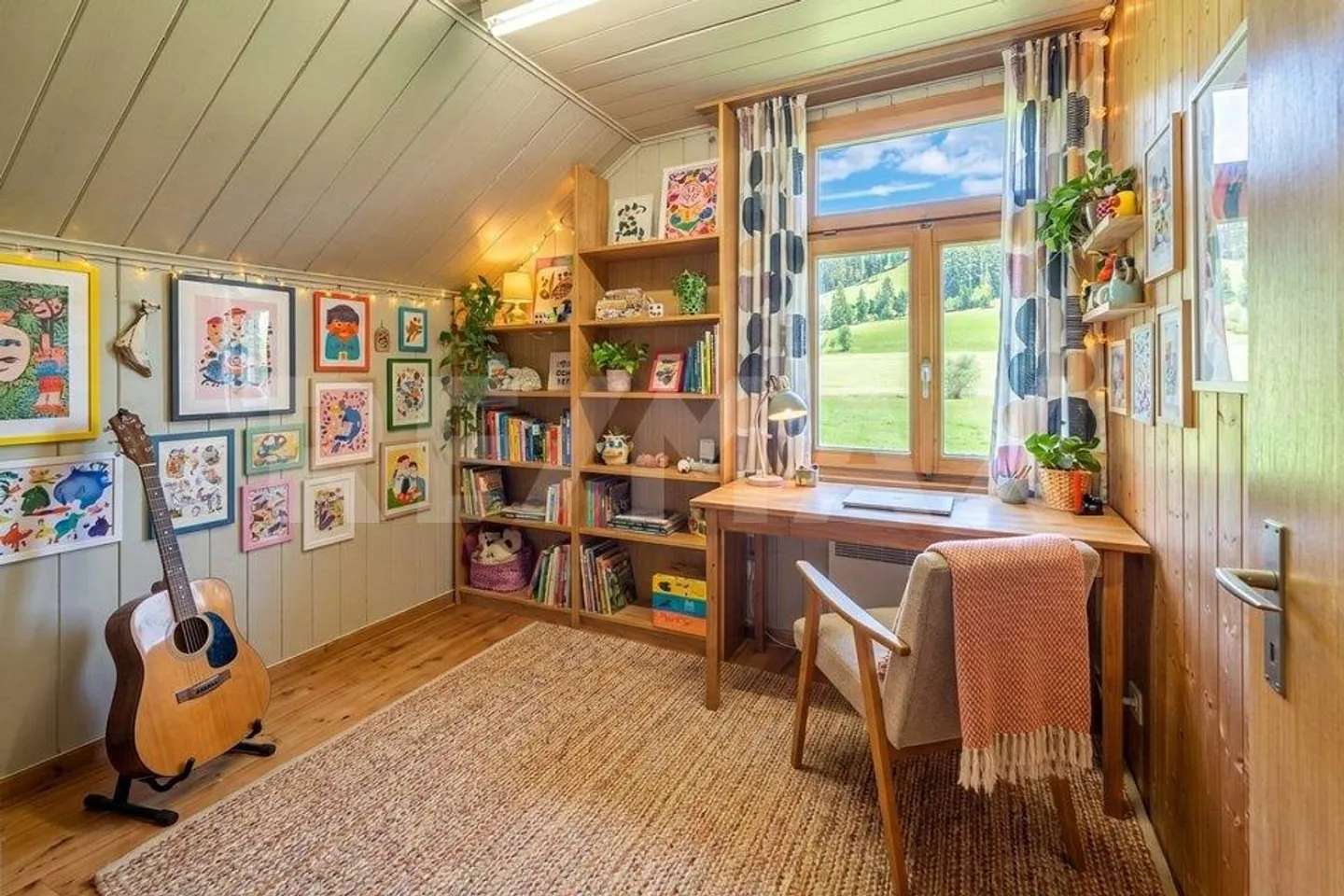 Single-family house with potential in the historic village center - Photo 12 of 13
