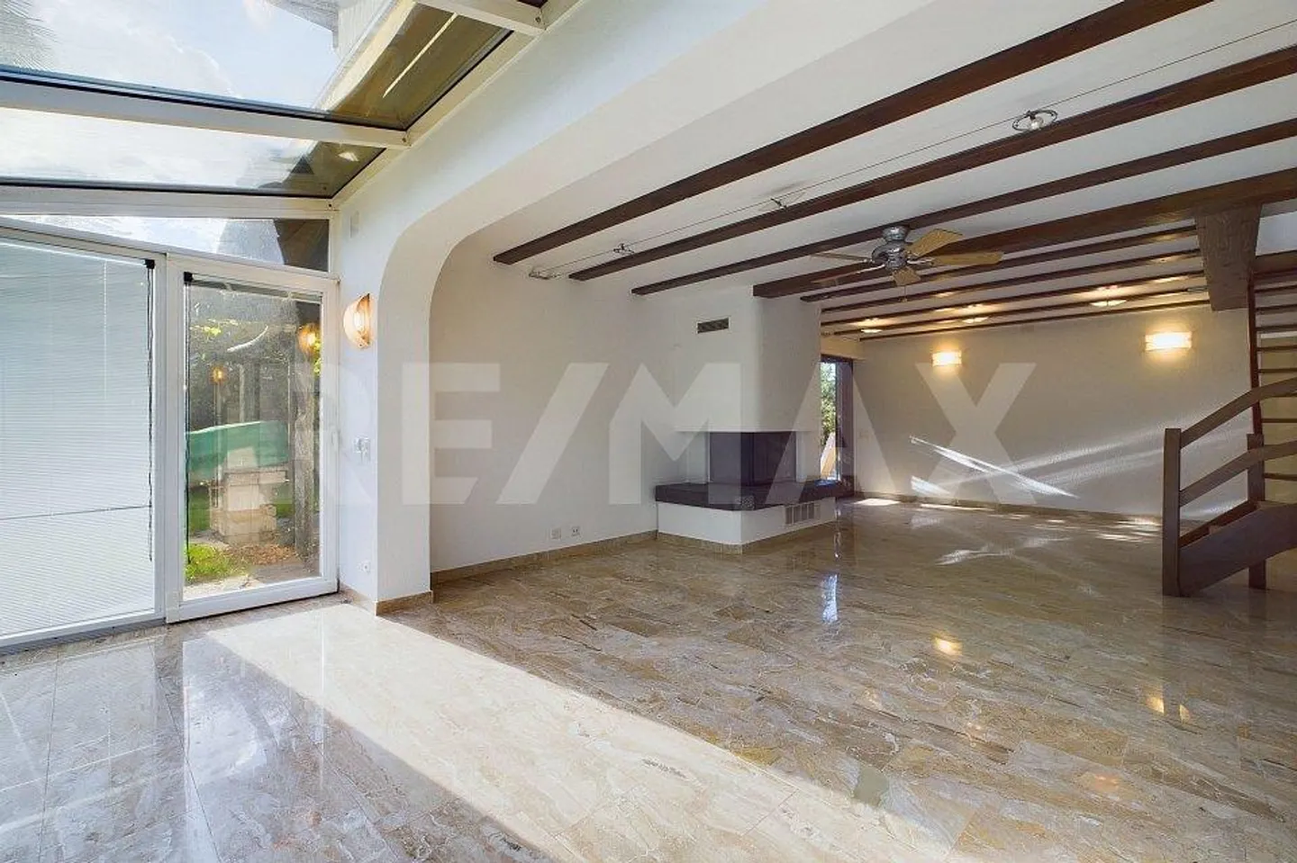 Belle maison au caractère unique dans un emplacement de rêve au bord du lac - Photo 12 sur 13