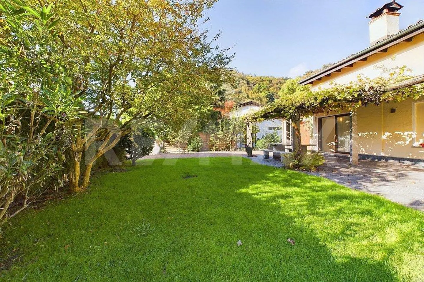 Belle maison au caractère unique dans un emplacement de rêve au bord du lac - Photo 5 sur 13