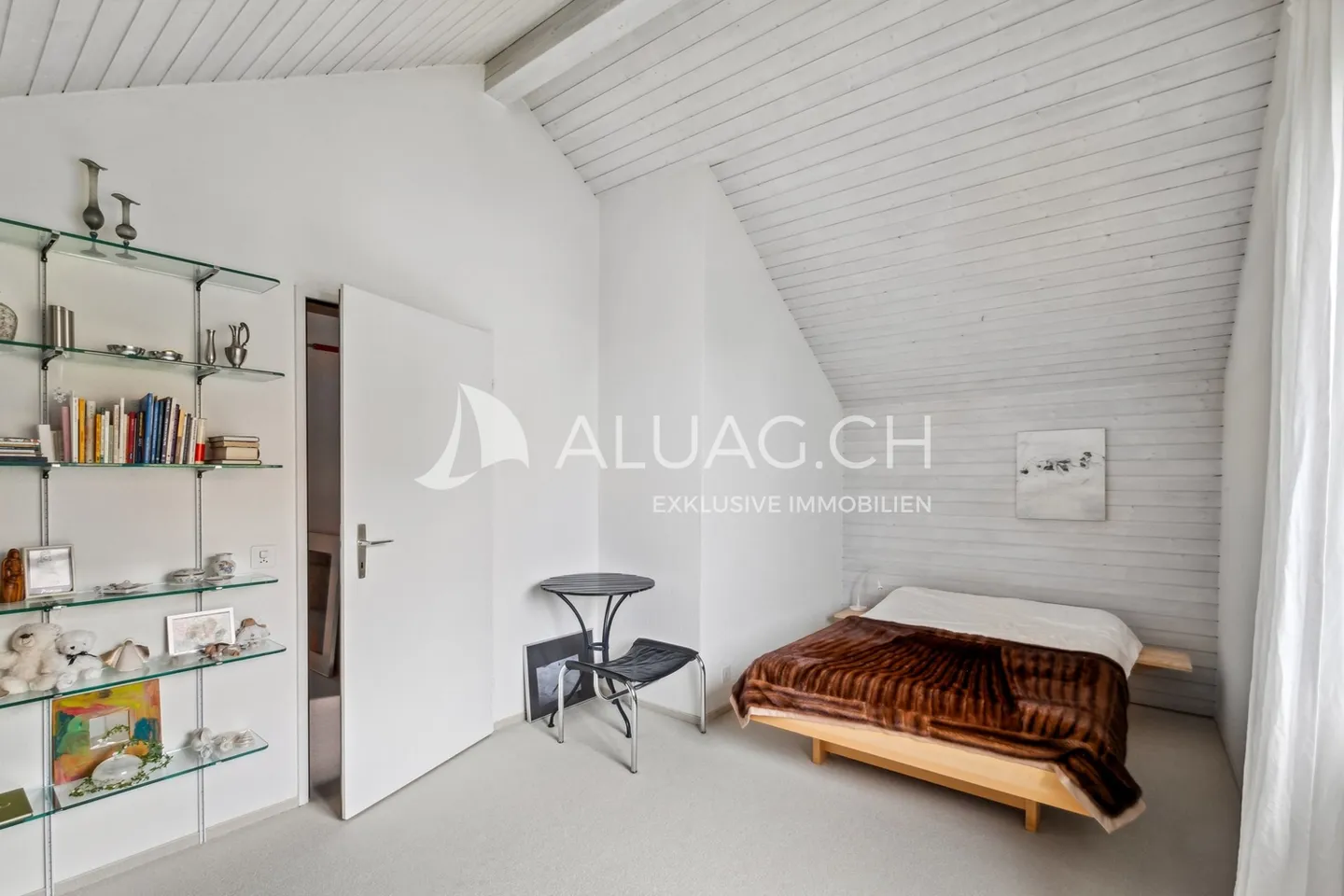 Charmante Maison Familiale avec Vue sur le Lac - Photo 11 sur 11