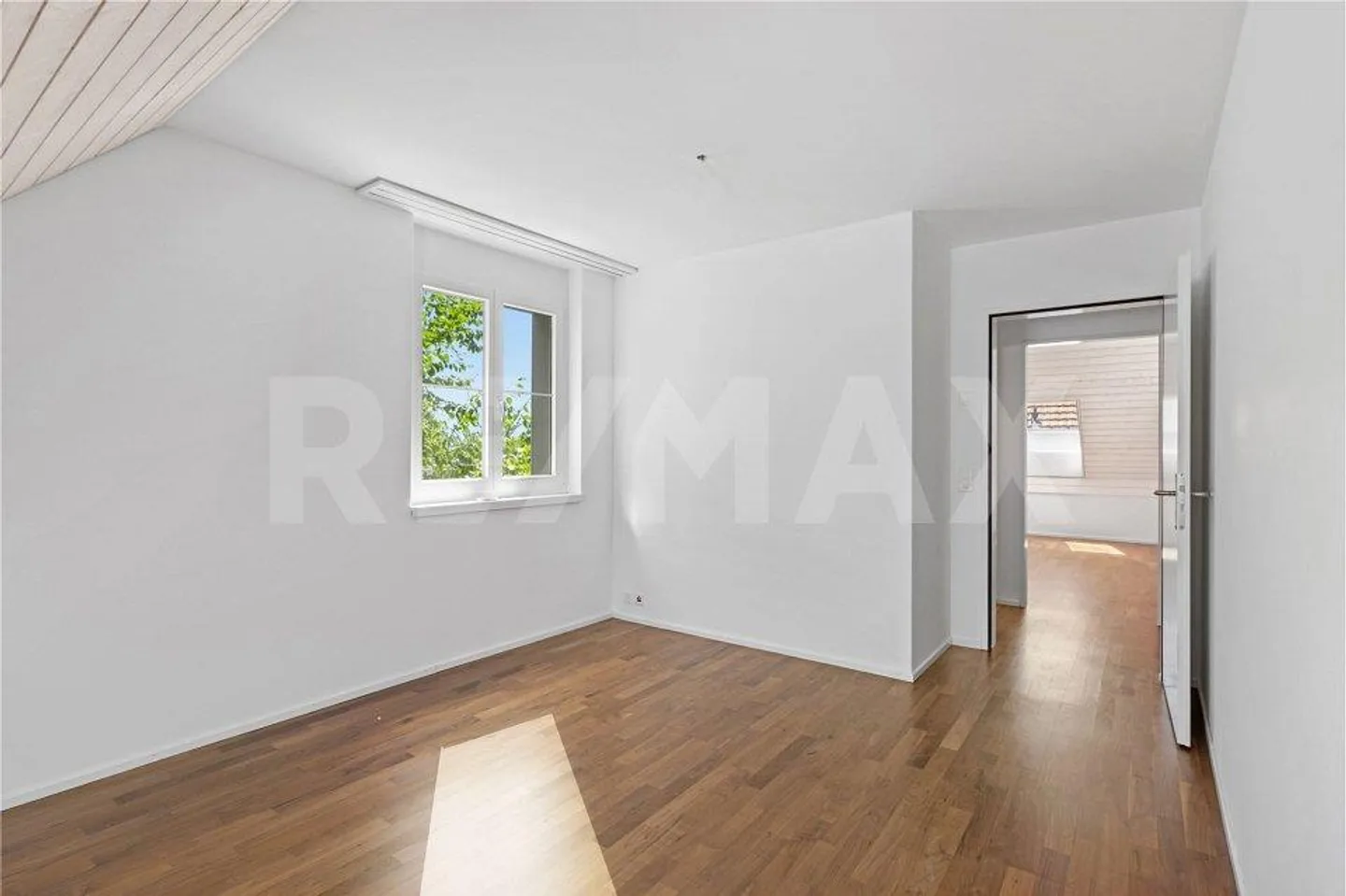 Appartamento duplex di 6 ½ stanze con vista sulle montagne - Vita familiare vicino al Türlersee - Foto 5 di 13