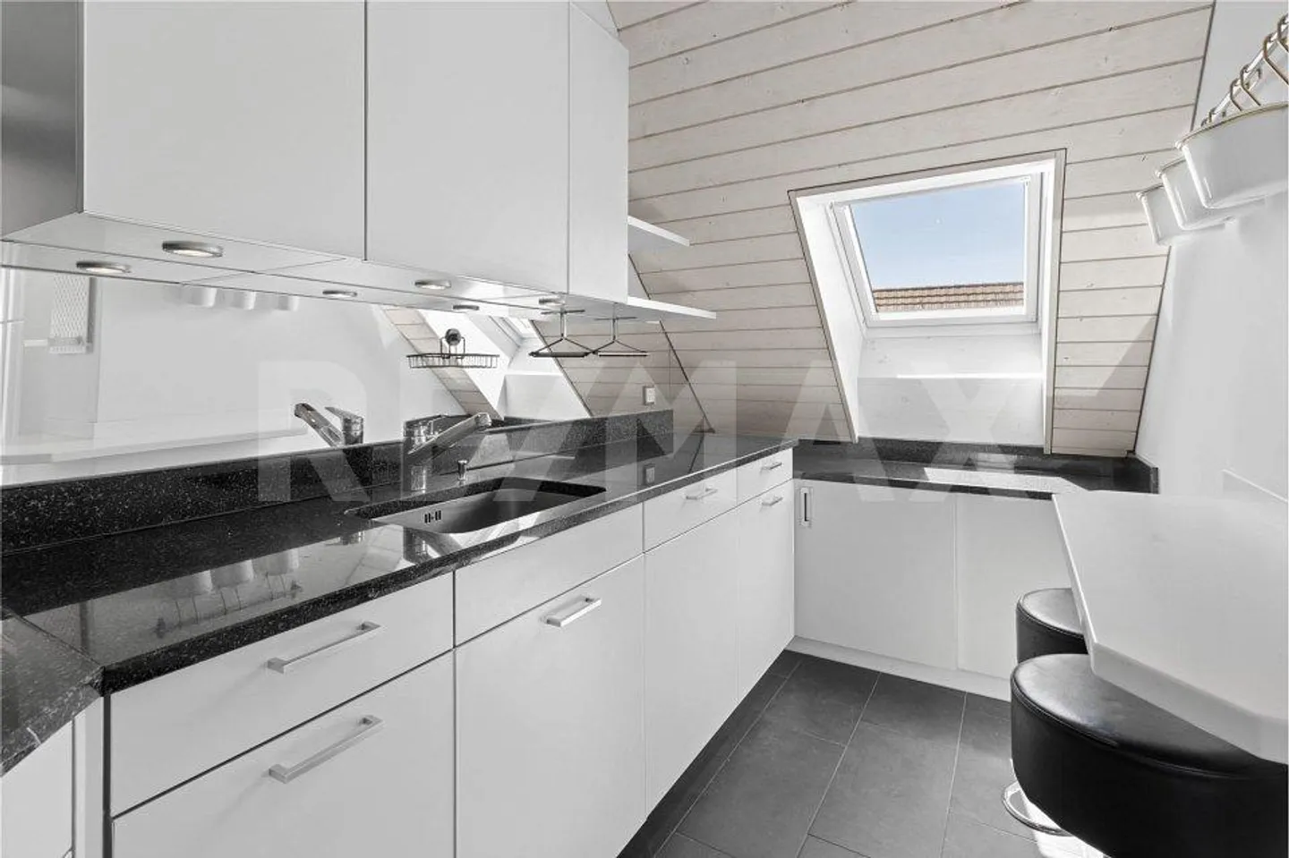 Appartamento duplex di 6 ½ stanze con vista sulle montagne - Vita familiare vicino al Türlersee - Foto 7 di 13