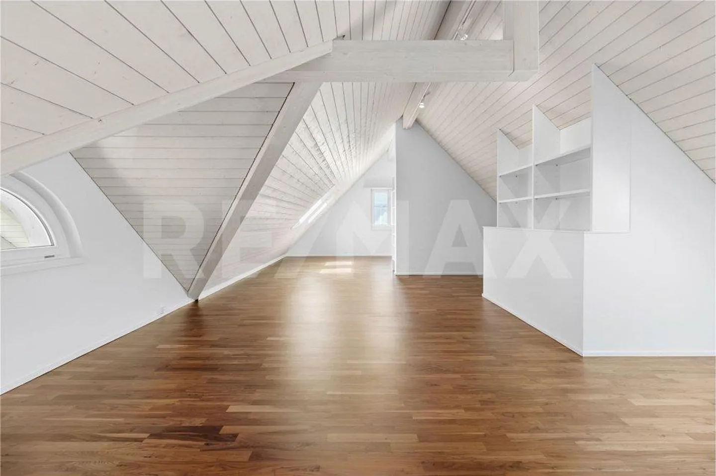 Appartamento duplex di 6 ½ stanze con vista sulle montagne - Vita familiare vicino al Türlersee - Foto 9 di 13