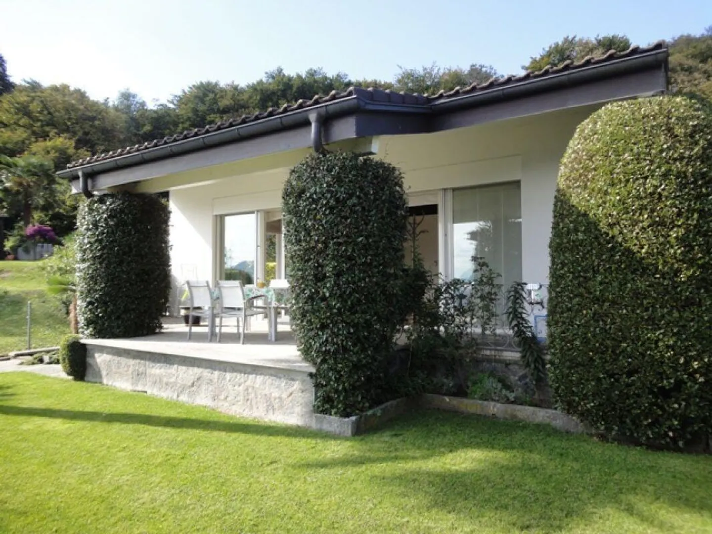 Villa avec vue panoramique dans le vert - Photo 1 sur 14