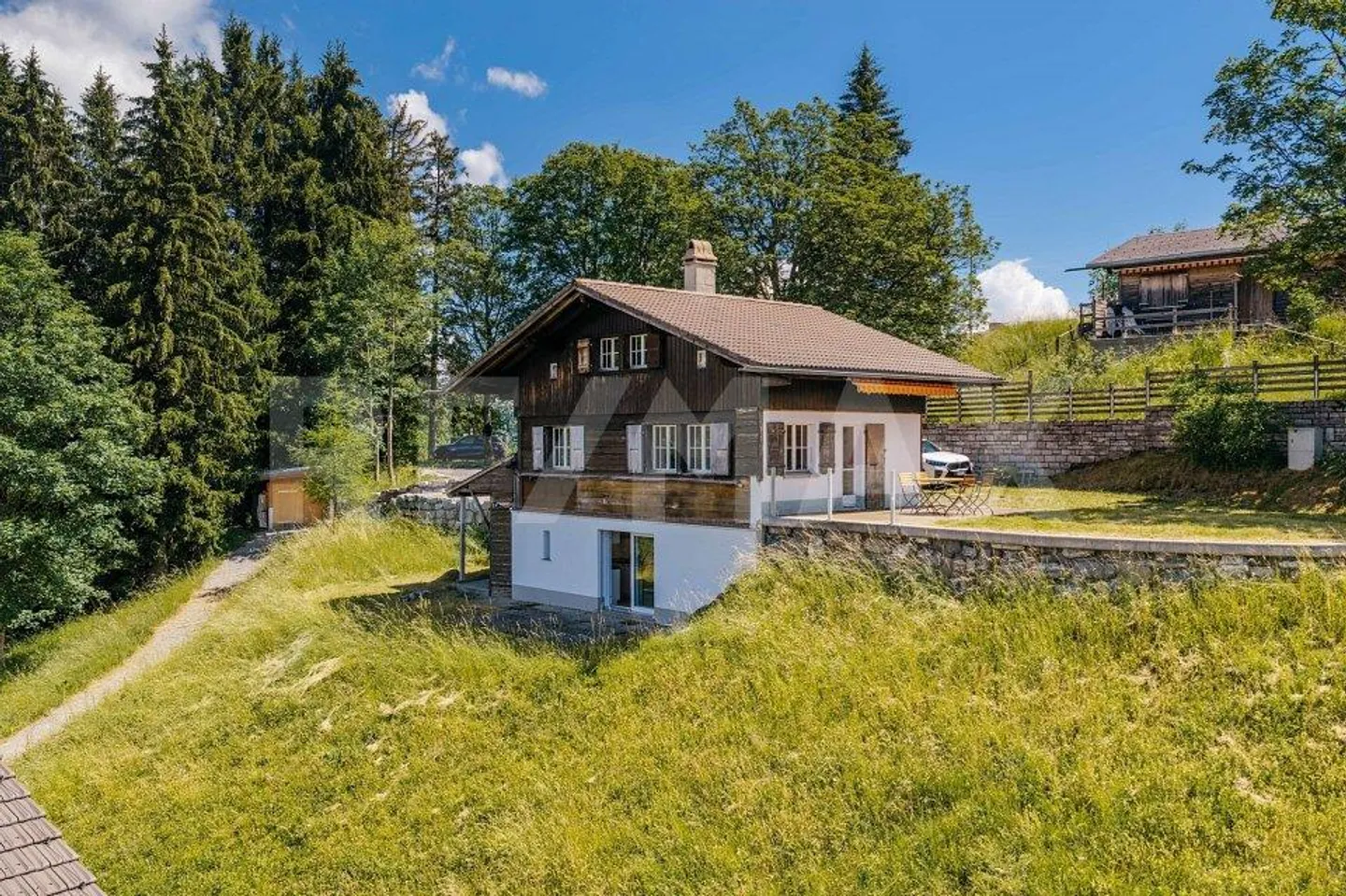 The mountains in sight, the lake at your feet - Holiday chalet with 4.5 rooms and additional studio - Photo 2 of 13