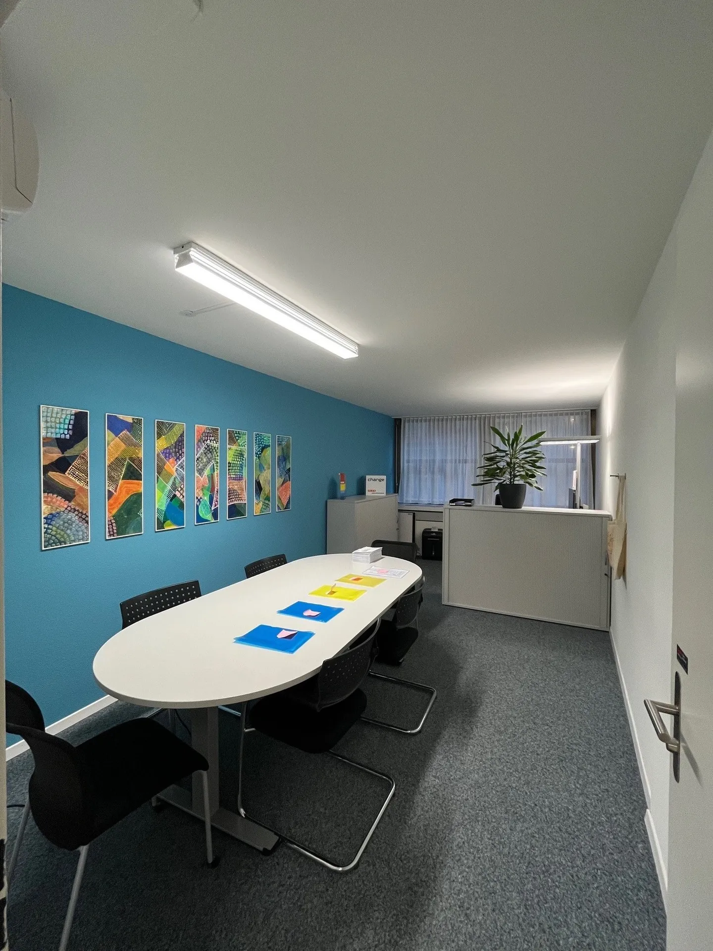 Modern office spaces for rent in prime location in Basel - Photo 2 of 10