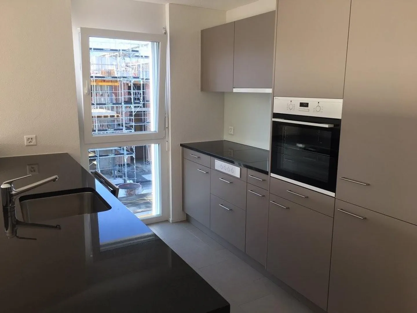 Beautiful 3.5-room apartment on the 2nd floor - Photo 4 of 10