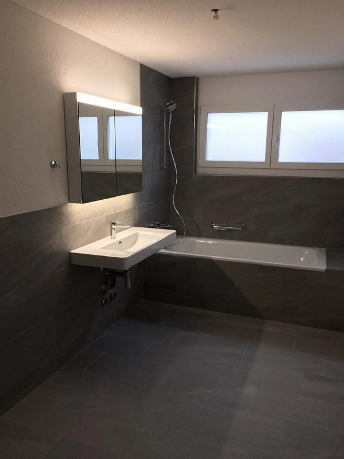 Beautiful 3.5-room apartment on the 2nd floor - Photo 9 of 10