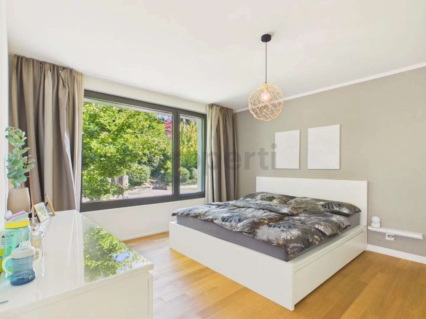 Appartamento moderno con balcone - Foto 6 di 12