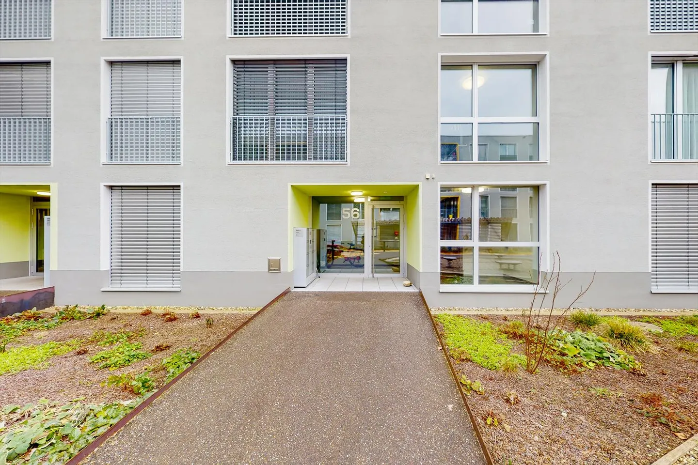 Vivere moderno, spazioso e centrale - Foto 2 di 9