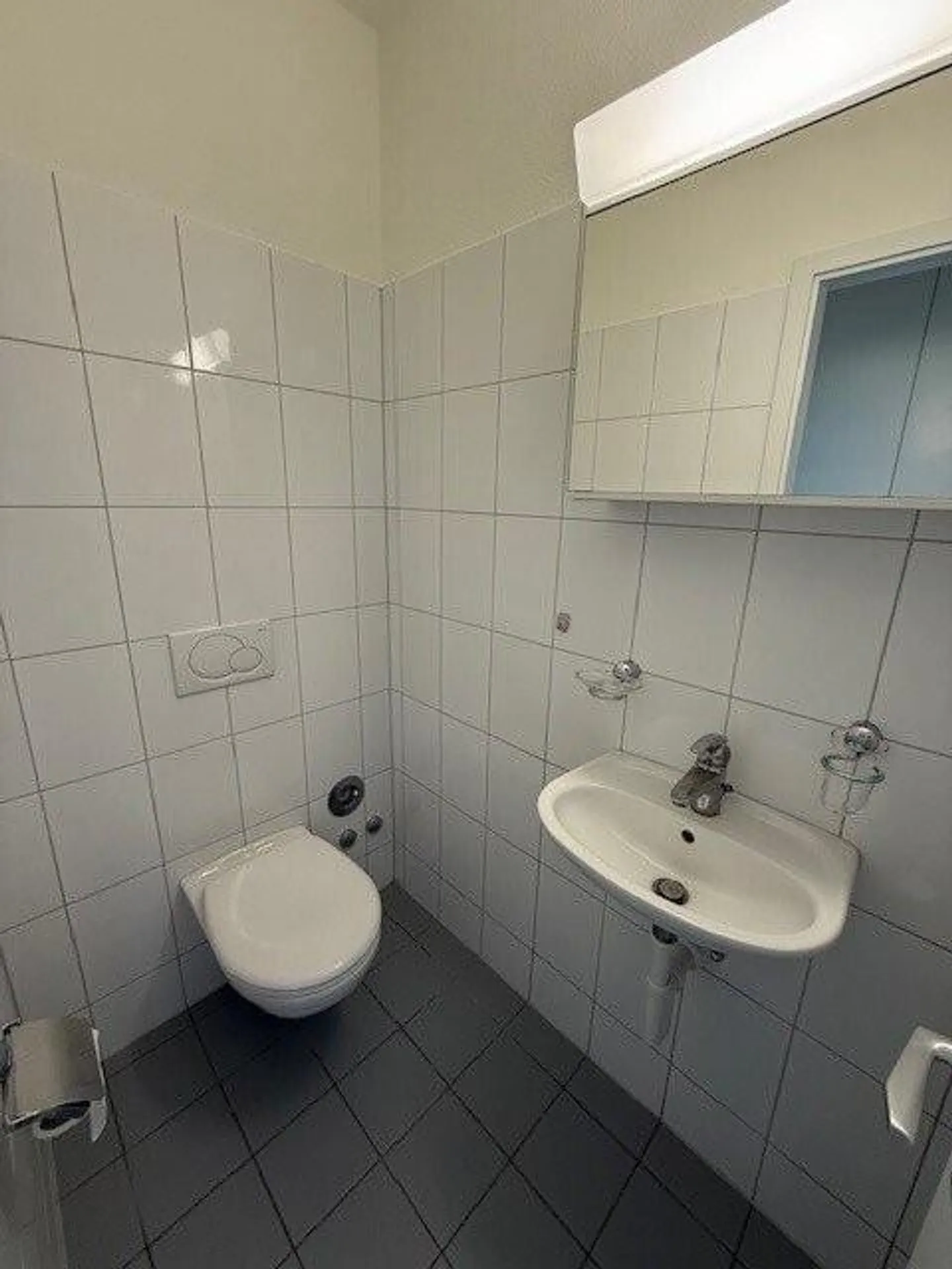 Perfect family apartment in the village center of Reinach - Photo 8 of 9