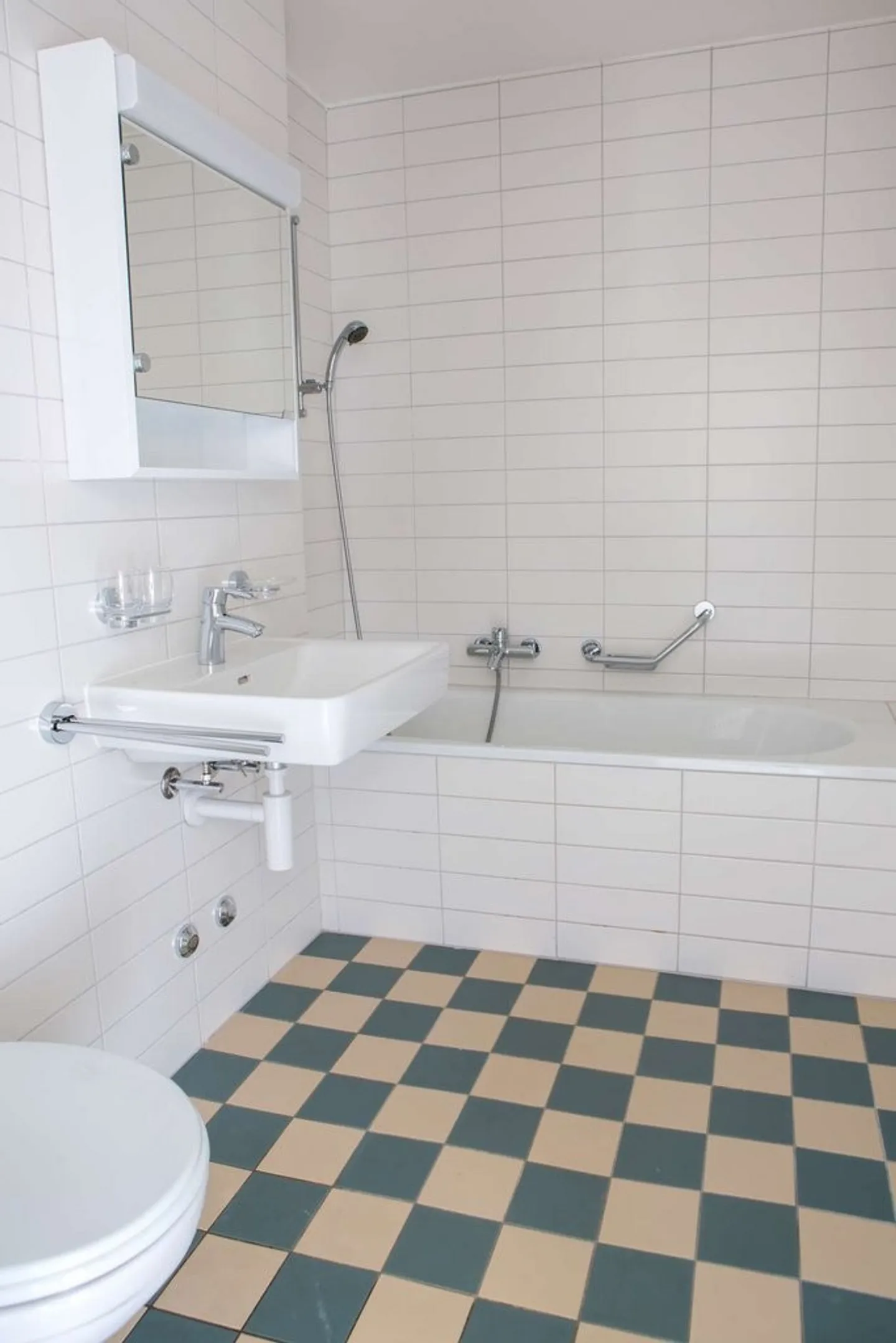 Studio close to the city center! - Photo 2 of 4