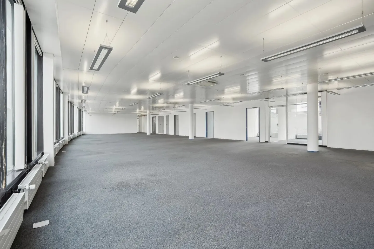 Commercial à louer, Kasernenstrasse 1, à Bachenbülach, Suisse - Photo 11 sur 13