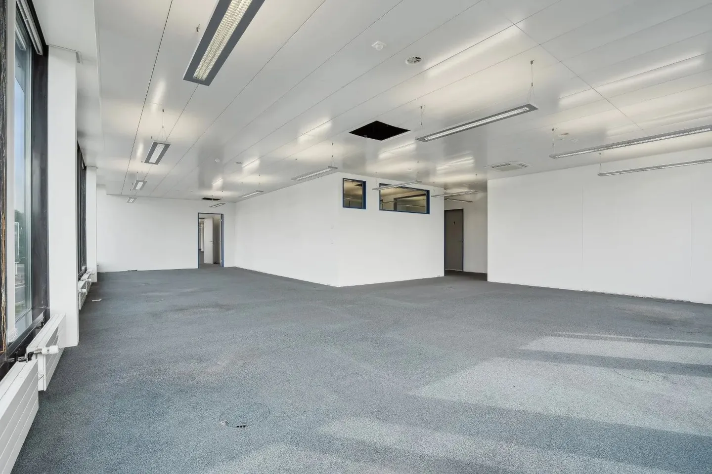 Commercial à louer, Kasernenstrasse 1, à Bachenbülach, Suisse - Photo 13 sur 13