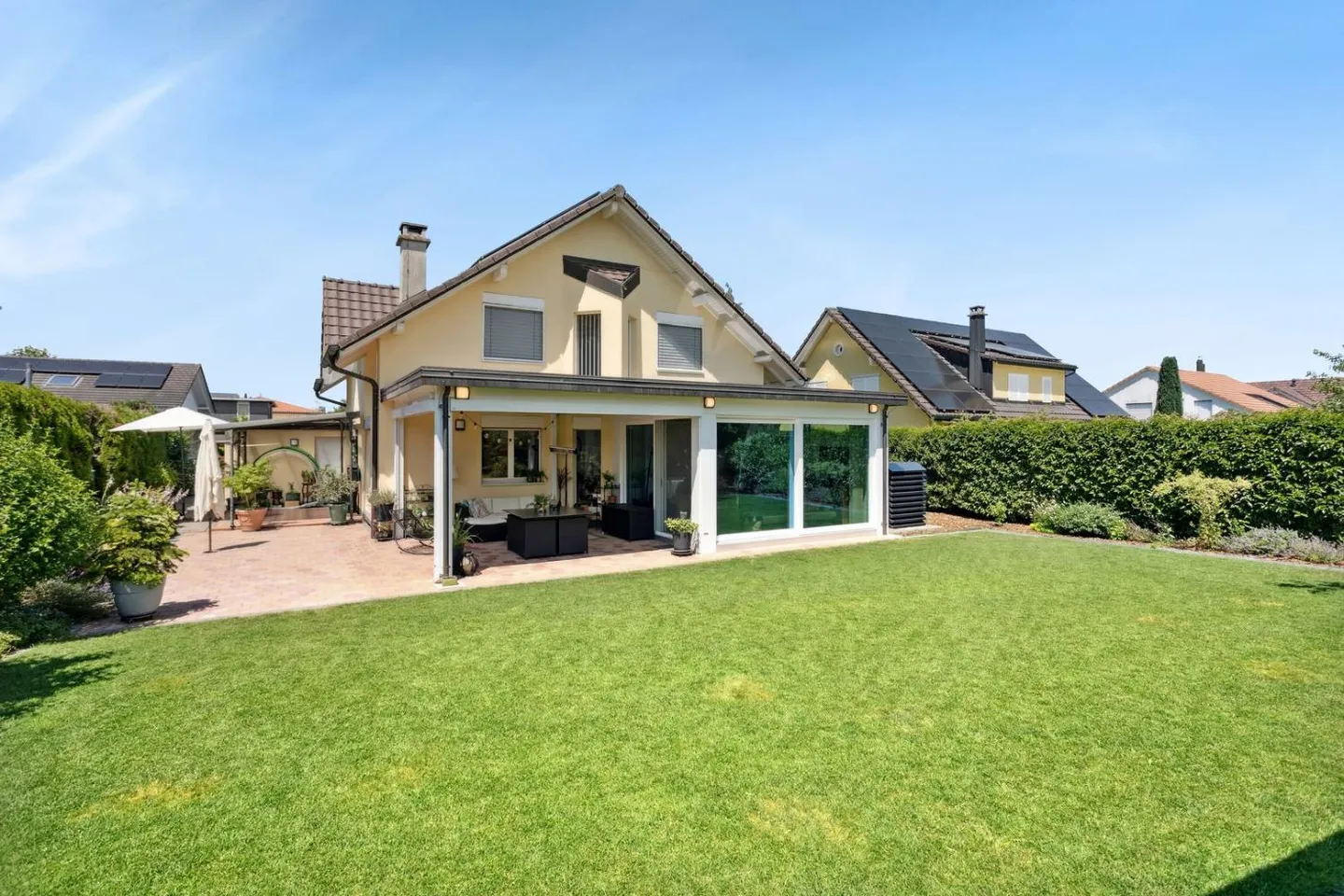 Superb contemporary villa in Avry-sur-Matran - Photo 12 of 13